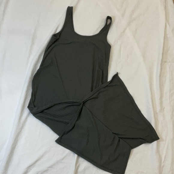 H&M Mama Maternity Dress | Hunter Green | Size S | MIDI Length | Ridded - Picture 4 of 6